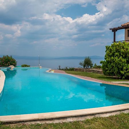 Blue Thea Luxury Villa In Afitos Esterno foto