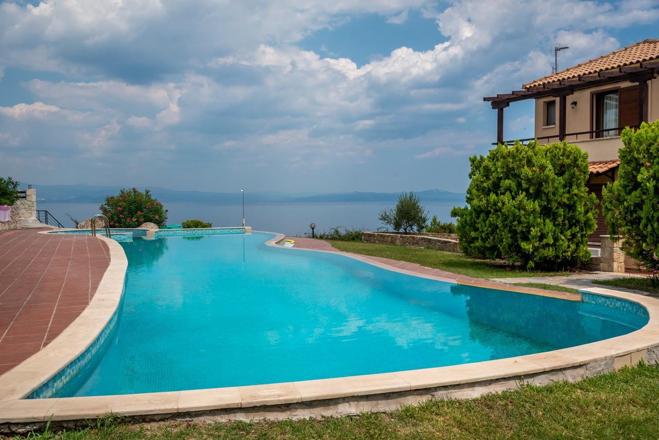 Blue Thea Luxury Villa In Afitos Esterno foto